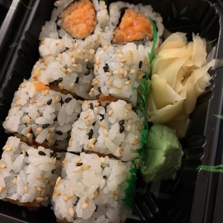 Delicious Spicy Salmon Roll