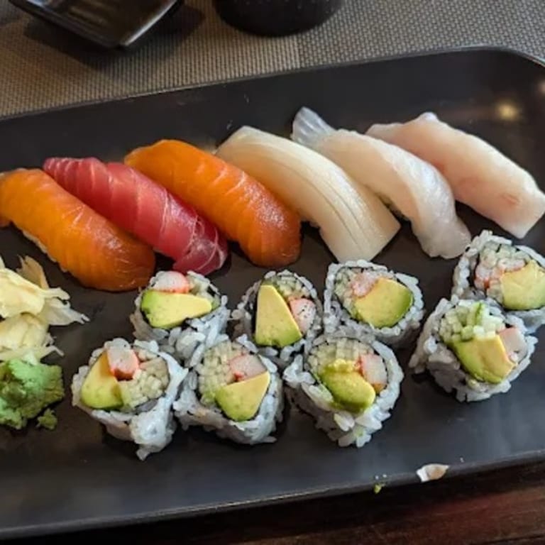Savor Your Lunch with Us