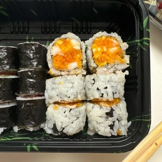 Spicy Mango Shrimp Roll