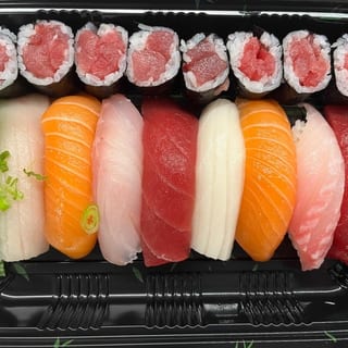 Sushi Deluxe Entrée