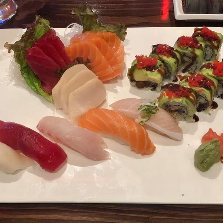 Savor Your Lunch with Us