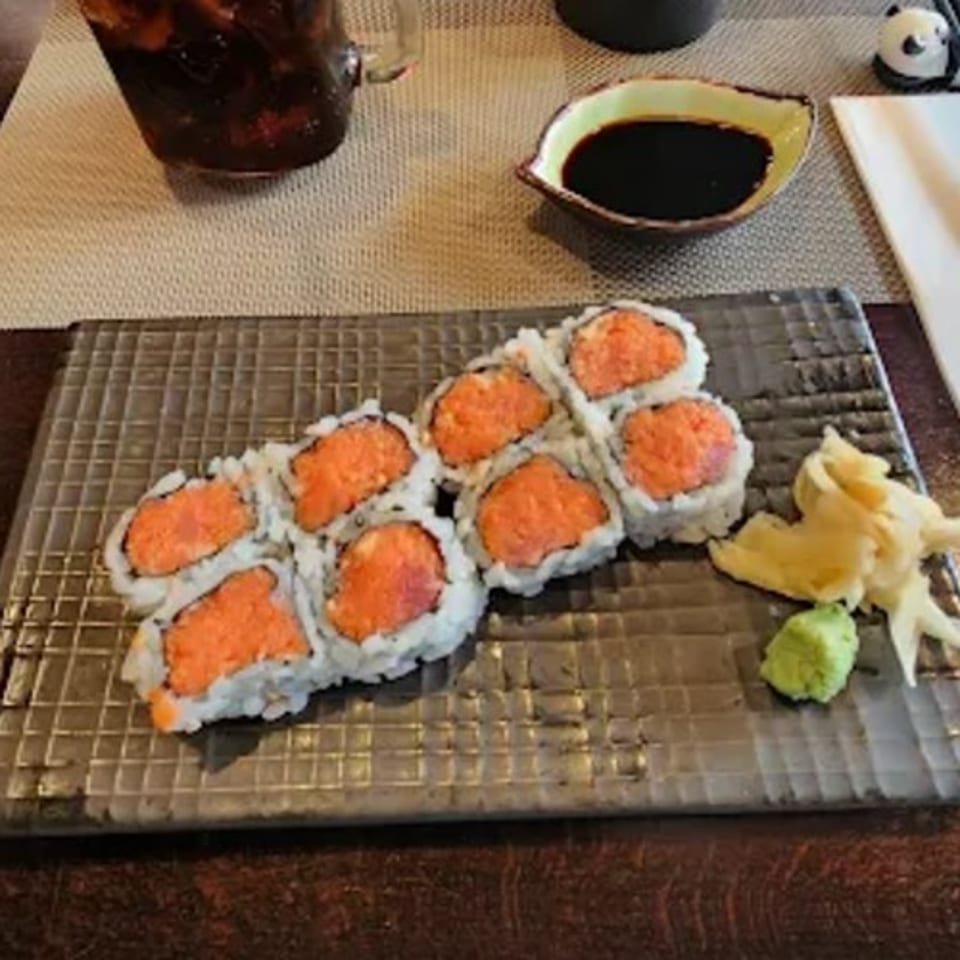 Delicious Tuna Roll Experience