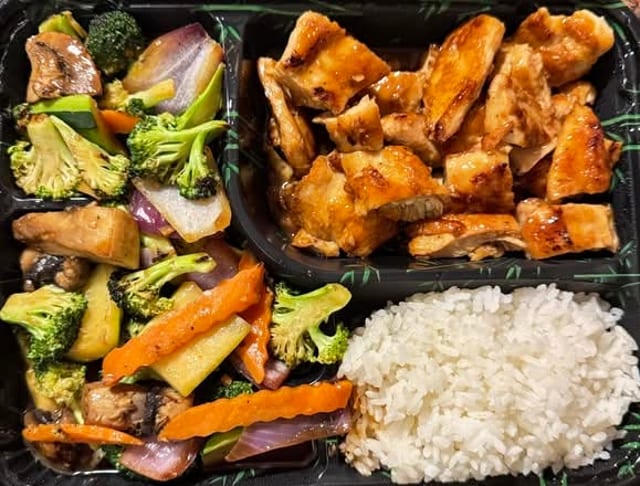 Chicken & Lobster Combinations Hibachi.